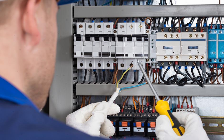 taux horaire électricien Nemours