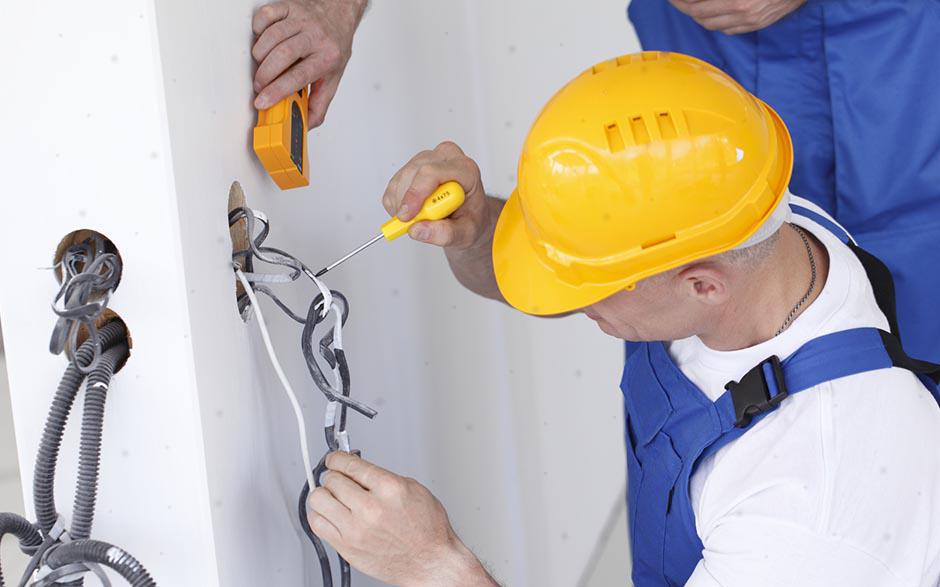 taux horaire électricien Nemours